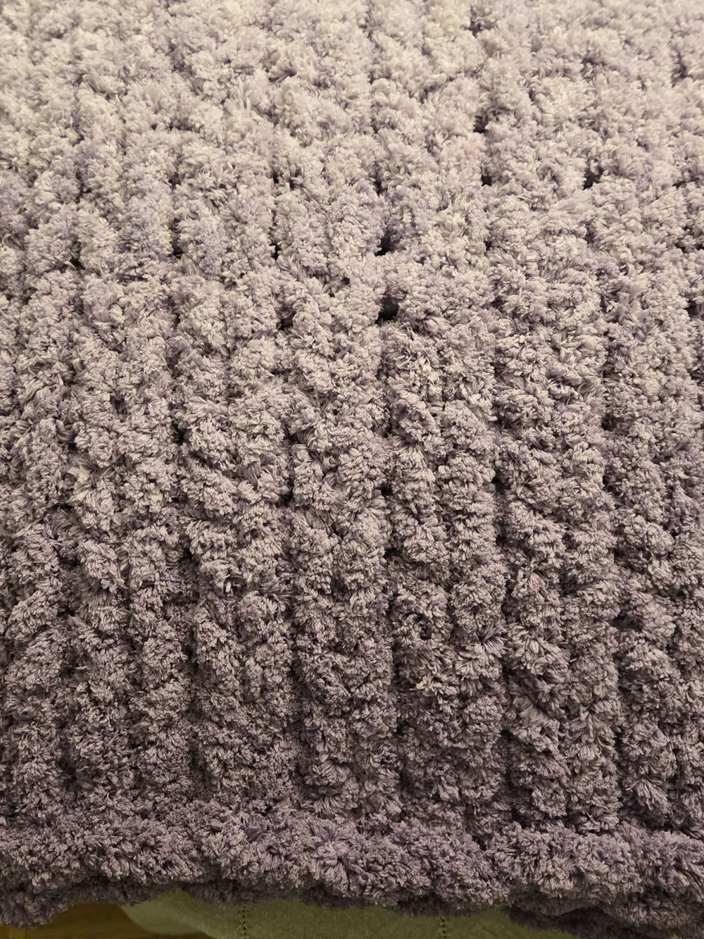 Plush Chunky HandKnit Lavender Twin Size Blanket - Unbranded